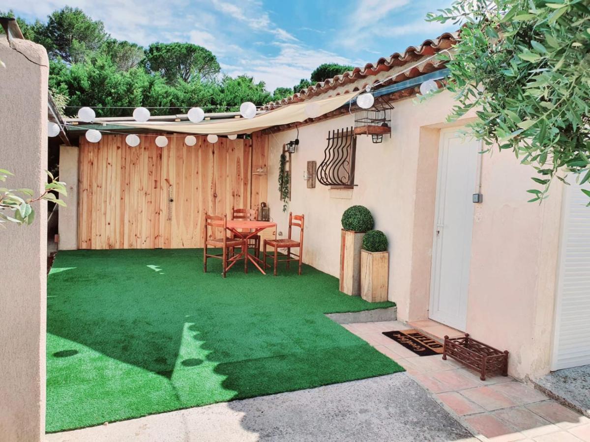 Le Studio Charme Et Tranquillite Le Plan-de-la-Tour Luaran gambar